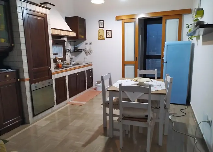 Comfy In Centre * Marsala